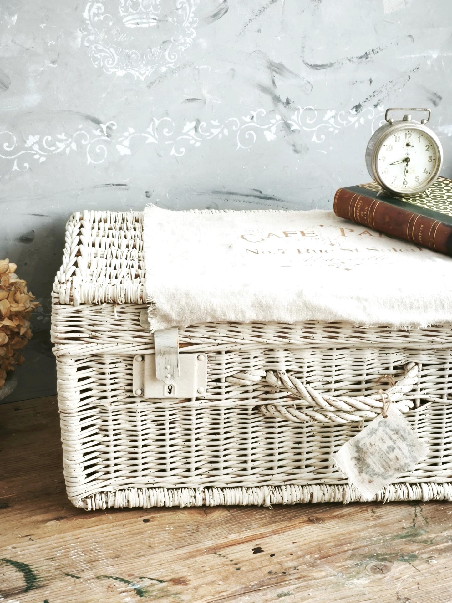 Antique Wicker Travel Luggage Suitcase, Footlocker, Rustic Wedding Cards Box, Farmhouse Rattan Storage Box with Lid