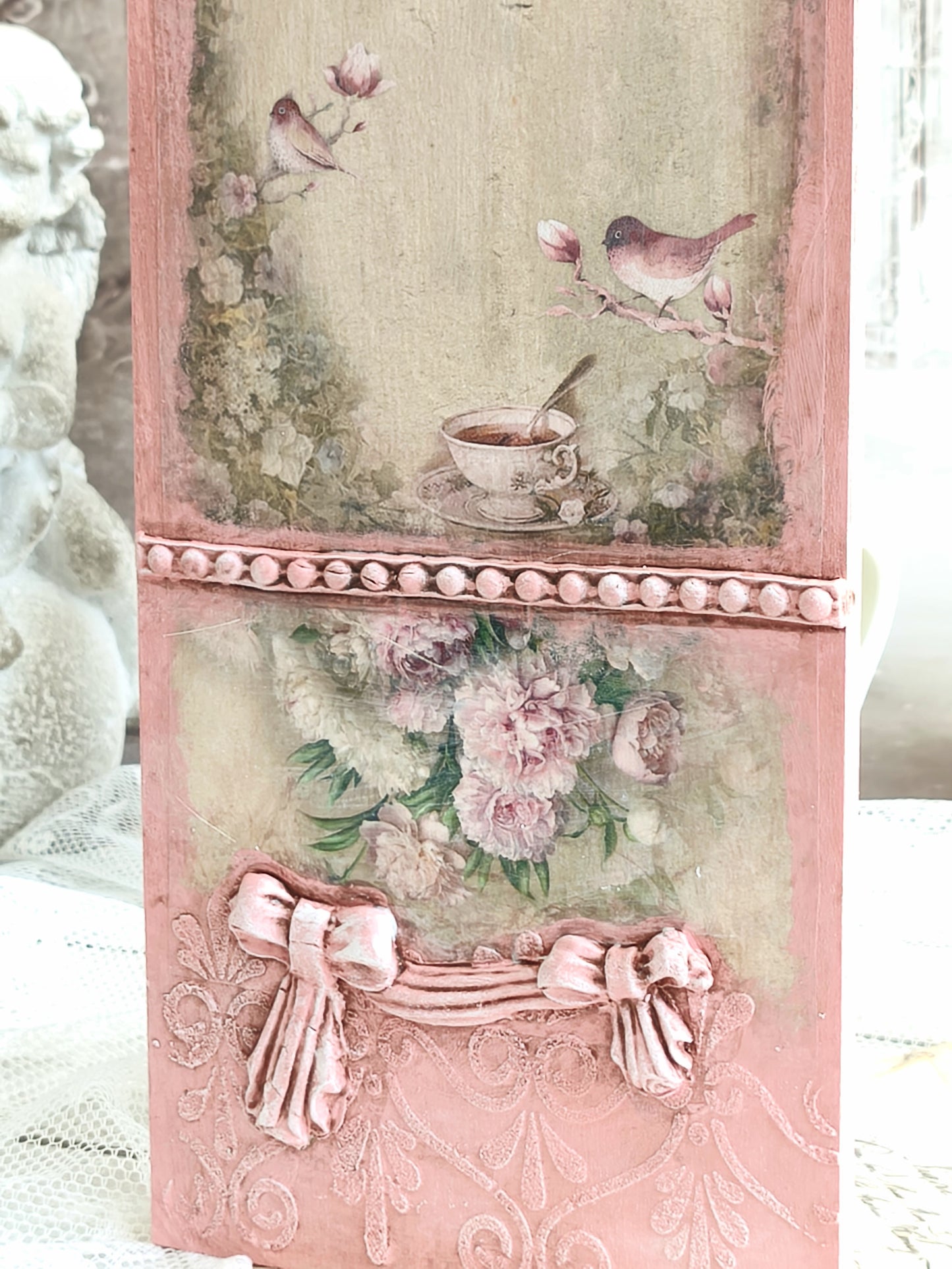 French Decor Wall Wooden Plaque with Birds and Roses