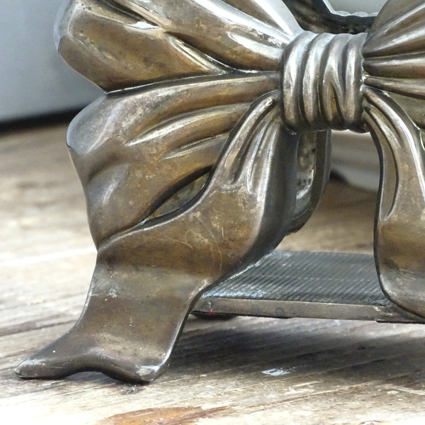 Godinger Silver Plated Bow Napkin Holder