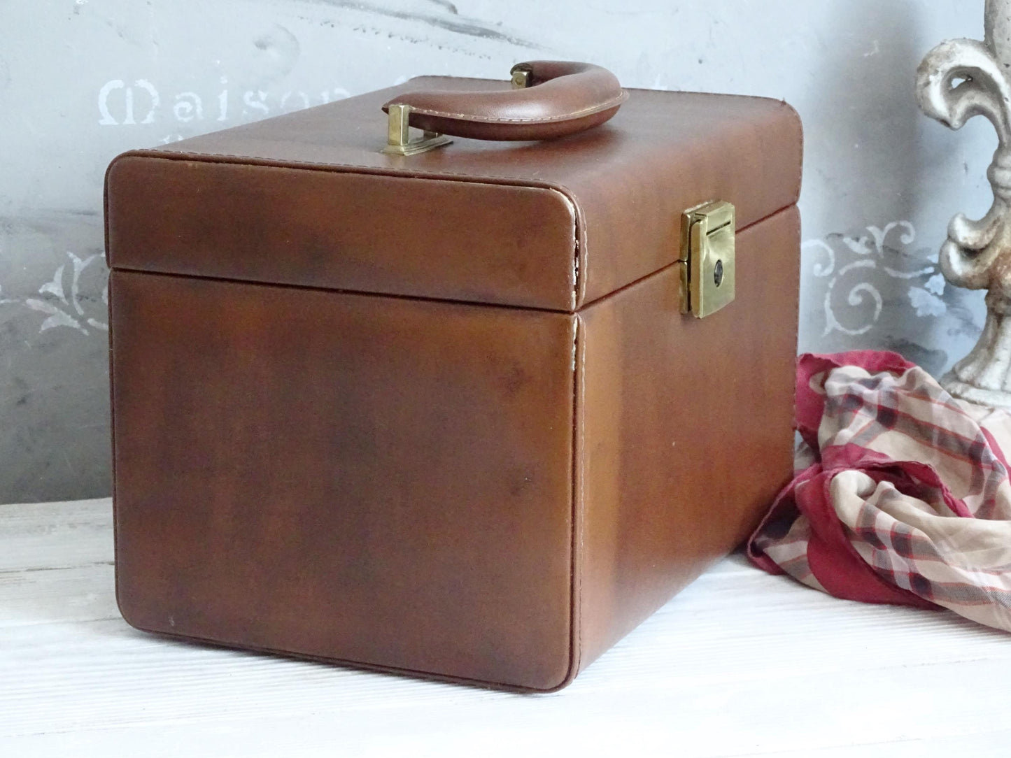 Vintage Brown Faux Leather Train Case w/ Key, 70s Travel Makeup Vanity Organizer