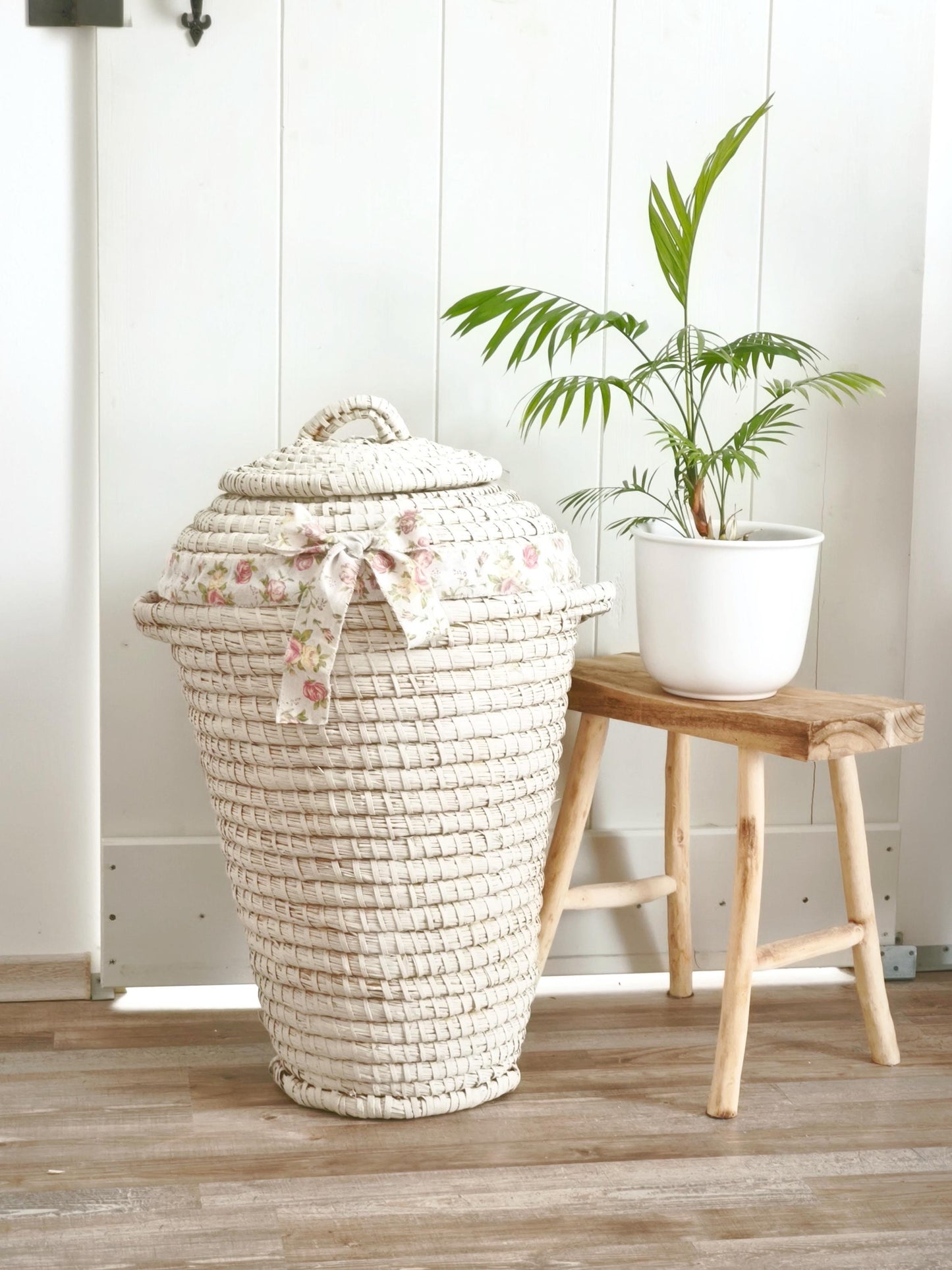 Vintage White Woven Seagrass Basket with Lid and Floral Bow: Boho Laundry Hamper