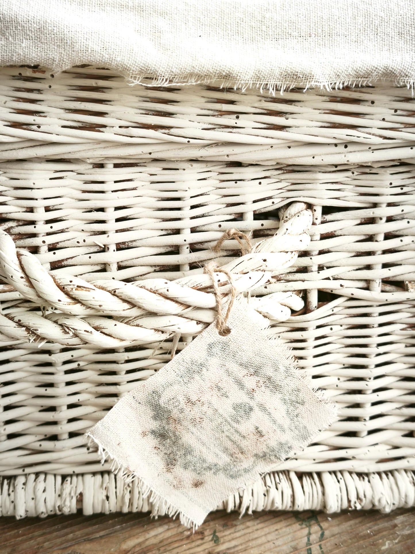 Antique Wicker Travel Luggage Suitcase, Footlocker, Rustic Wedding Cards Box, Farmhouse Rattan Storage Box with Lid