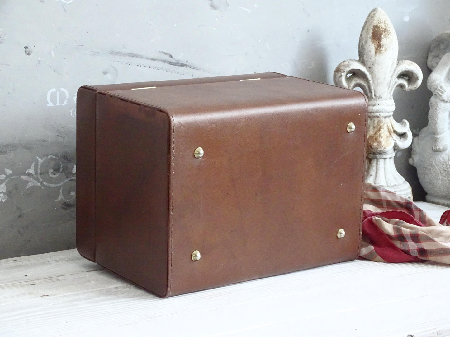 Vintage Brown Faux Leather Train Case w/ Key, 70s Travel Makeup Vanity Organizer