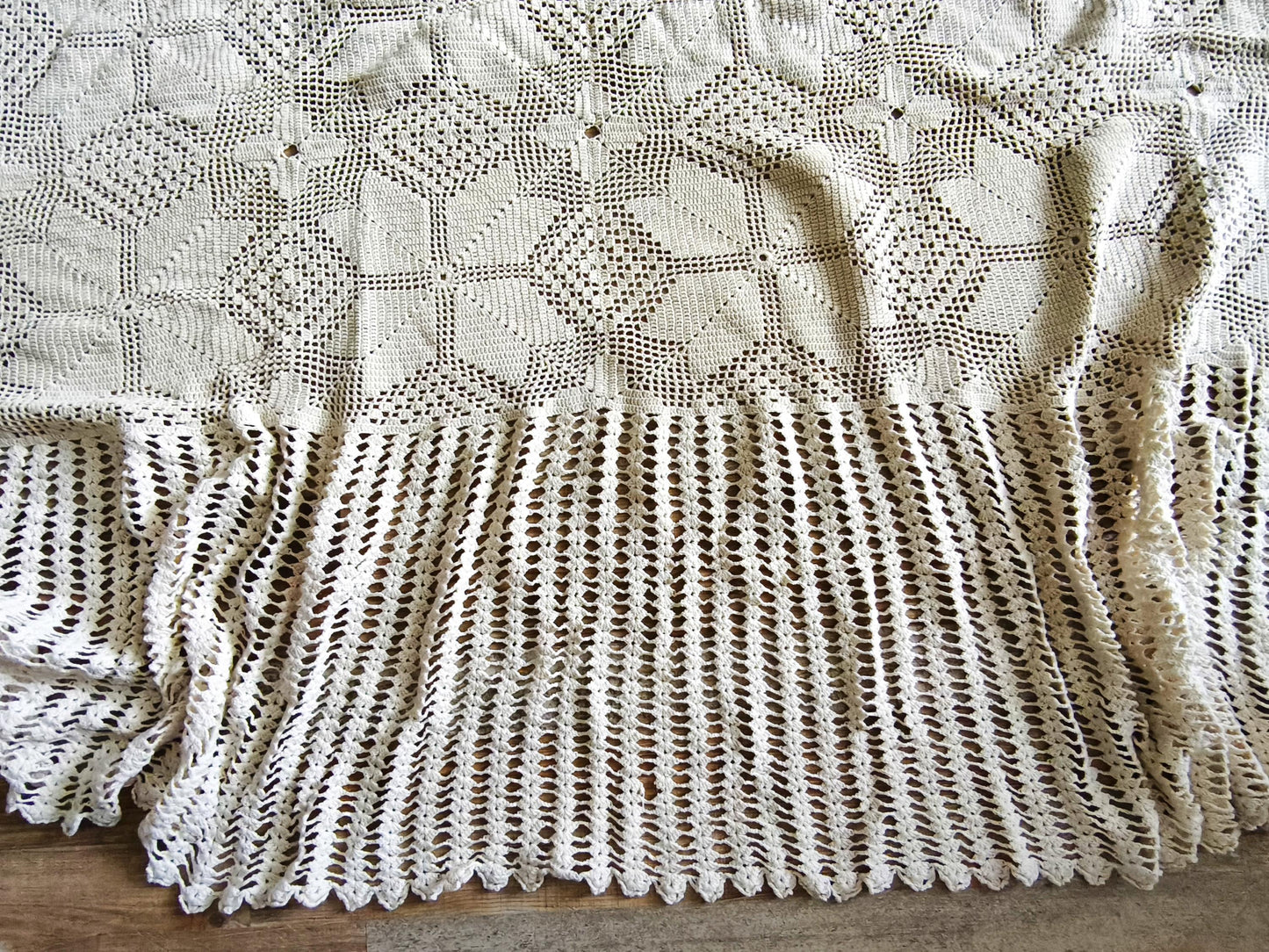 French Handmade Crochet Blanket Scallops, Natural Beige Cotton Blanket Rustic Bedspread, Bedding, Neutral Bed Cover, Crochet Lace Sofa Throw