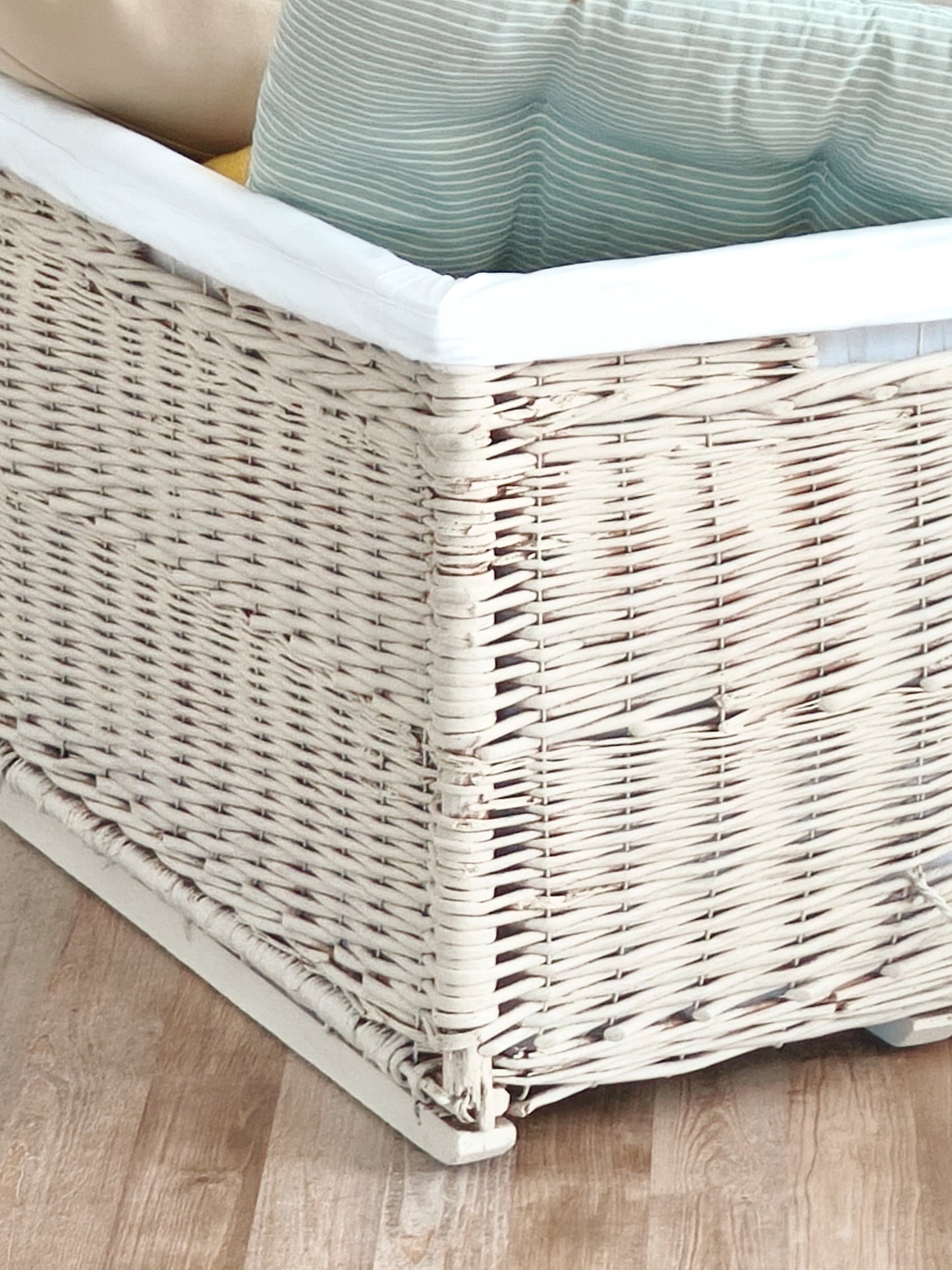 Large Beige Wicker Storage Basket, Chest, Laundry Hamper, Bin,