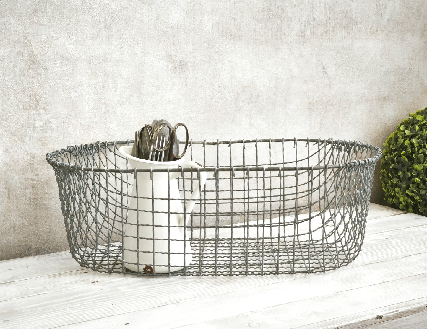 Vintage Oval Wire Basket