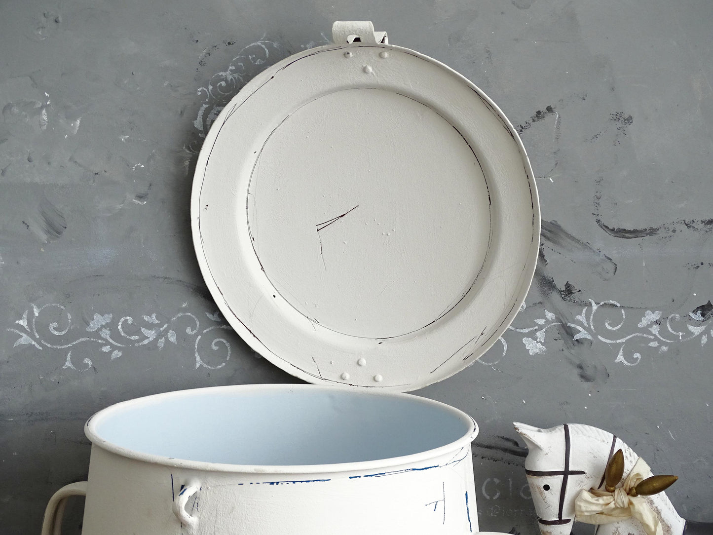 White Enamel Waste Bin with Lid, Large Metal Bucket, Waste Basket, Recycling Garbage Bin, Shabby Chic Bathroom Kitchen Trash Can