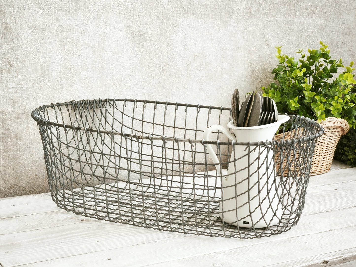 Vintage Oval Wire Basket