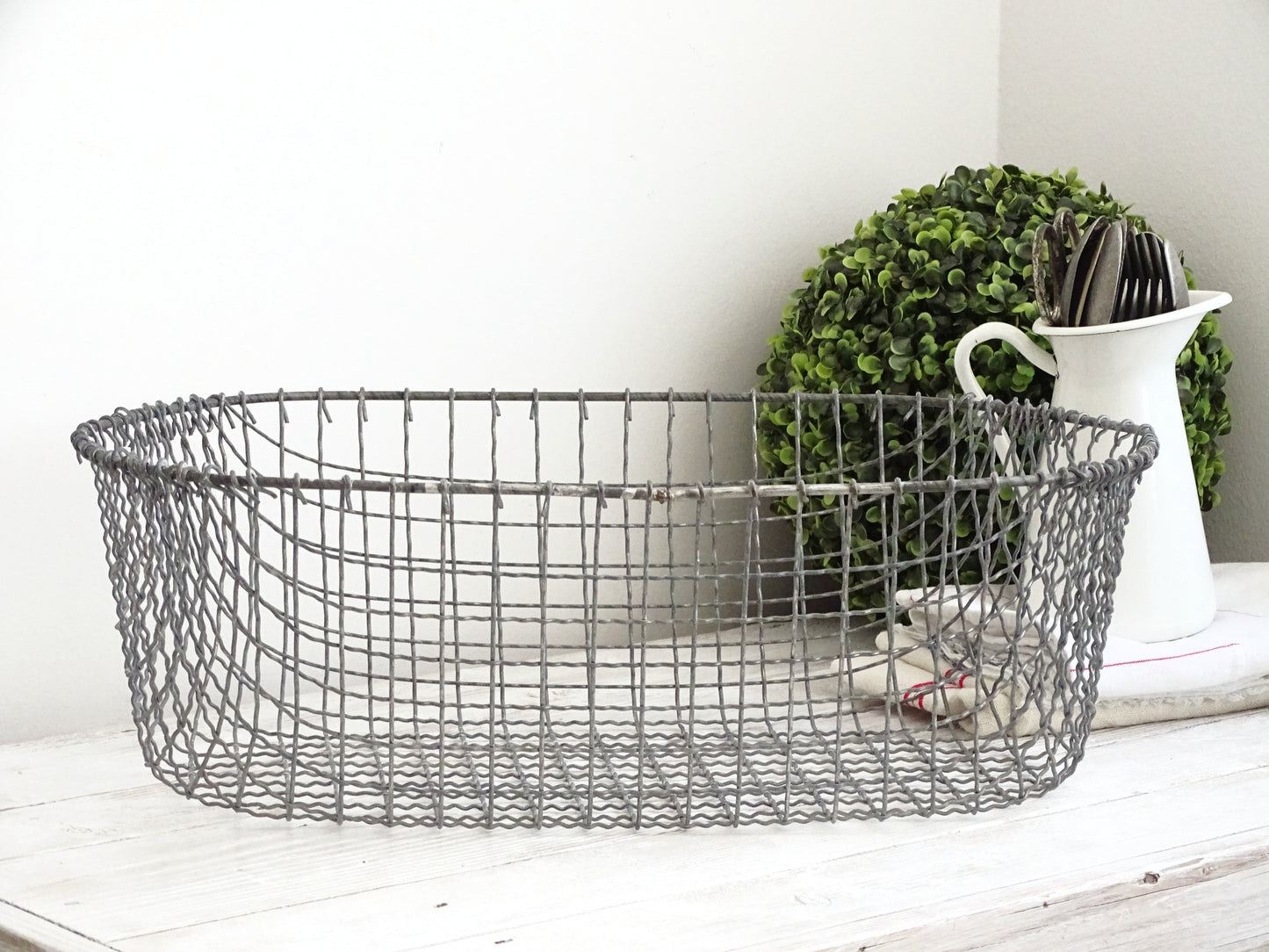 Vintage Oval Wire Basket