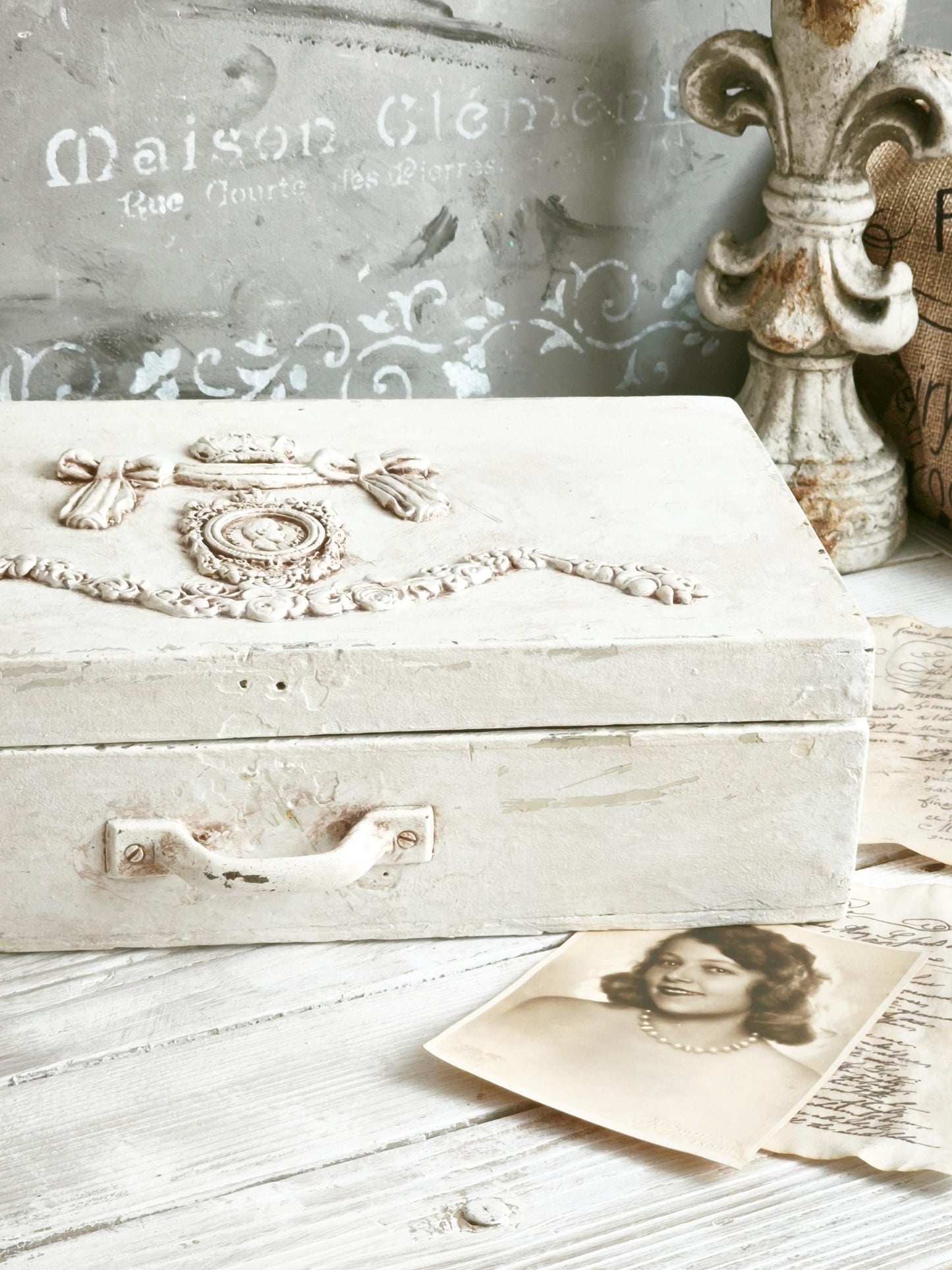 Wood Box Cameo Crown Bows Girland, Large Compartment Rectangle Desk Storage Organizer Box, Distressed Aged White Display Box, Shabby Chic