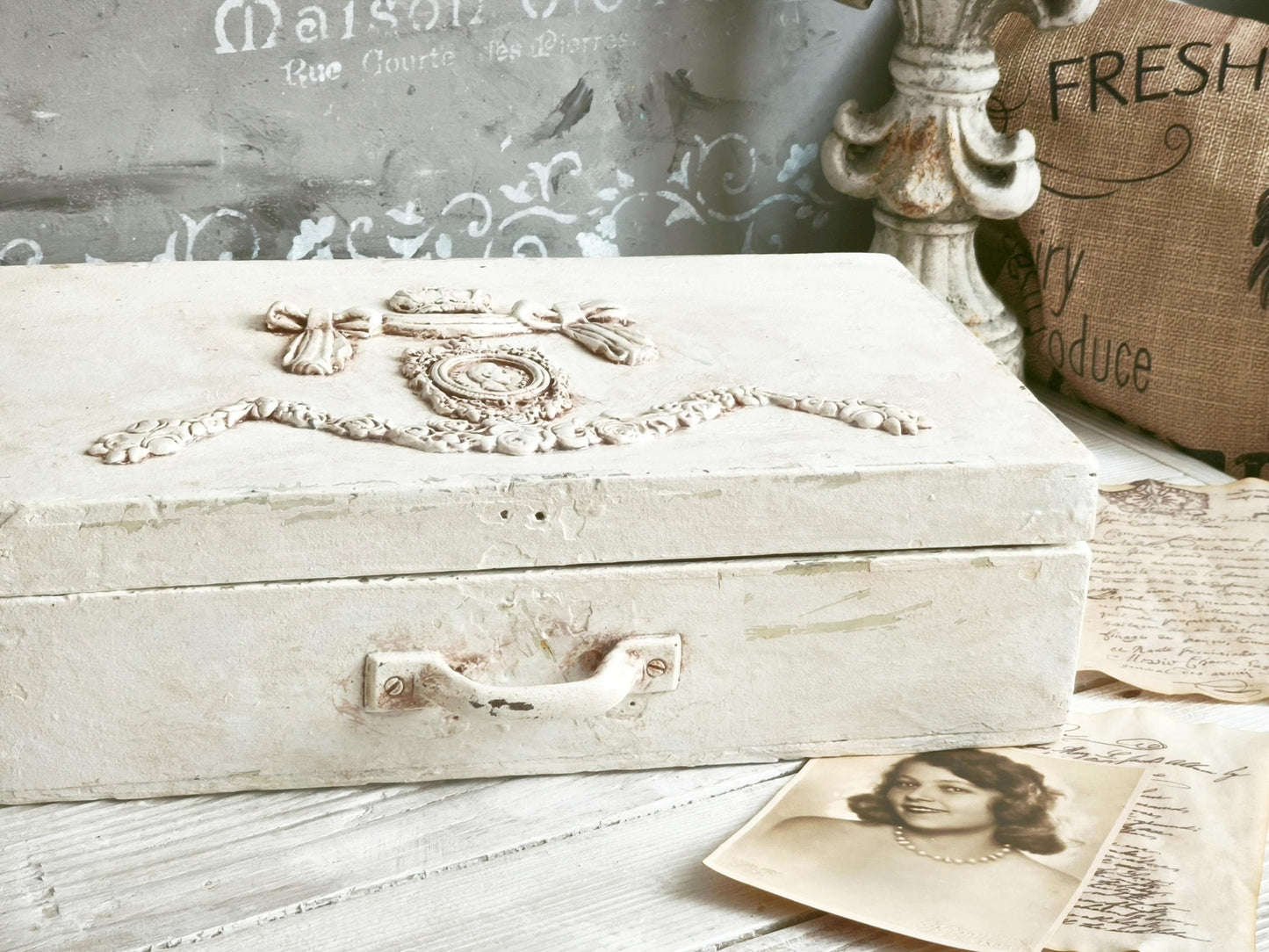 Wood Box Cameo Crown Bows Girland, Large Compartment Rectangle Desk Storage Organizer Box, Distressed Aged White Display Box, Shabby Chic