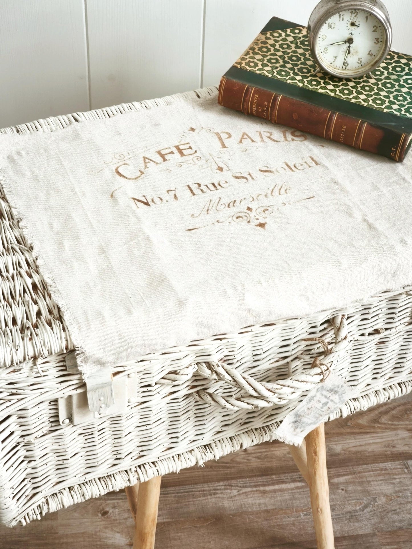 Antique Wicker Travel Luggage Suitcase, Footlocker, Rustic Wedding Cards Box, Farmhouse Rattan Storage Box with Lid