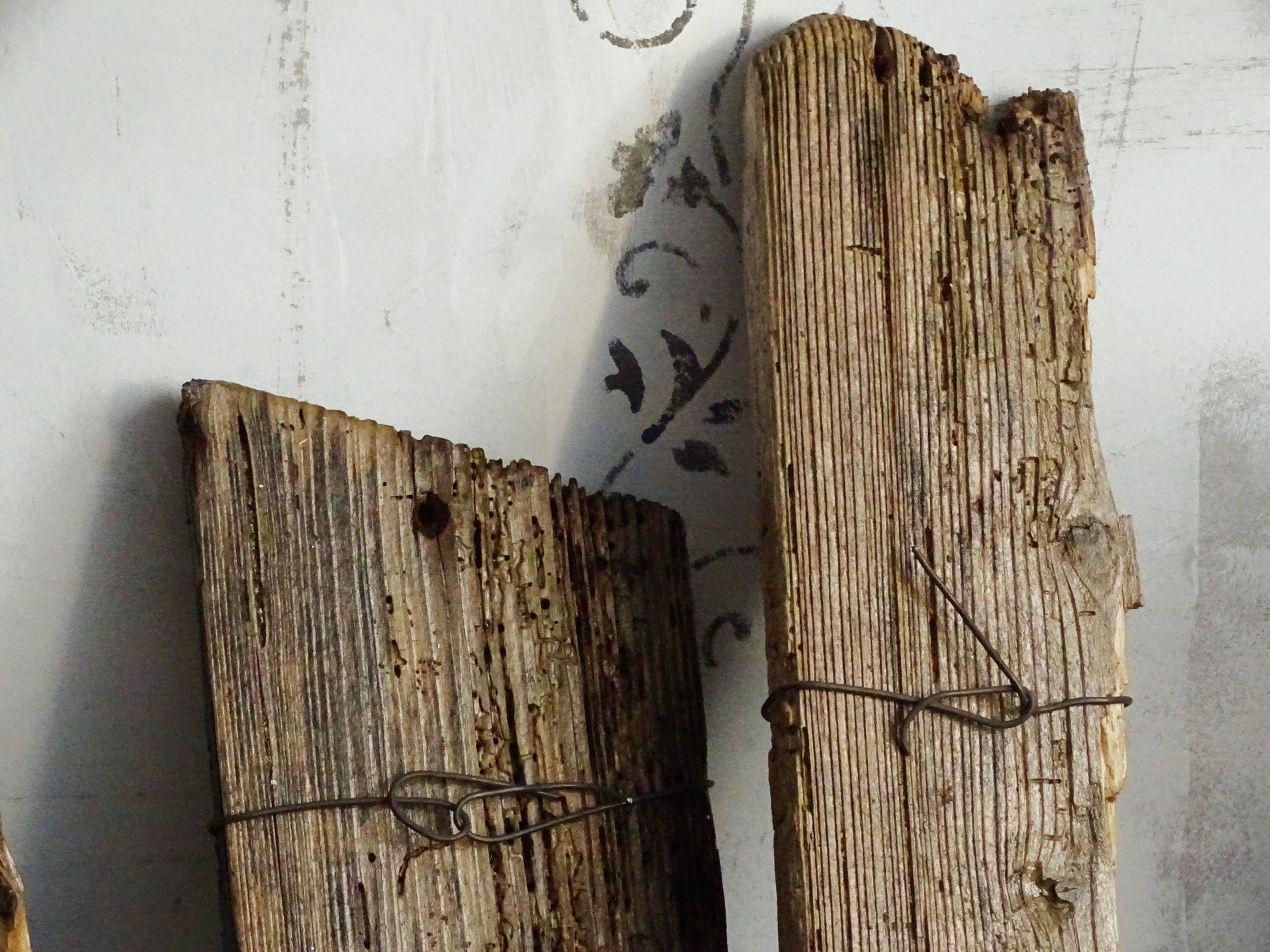 Antique Skeleton Key Barnwood Plaque: Rustic Farmhouse Wall Decor
