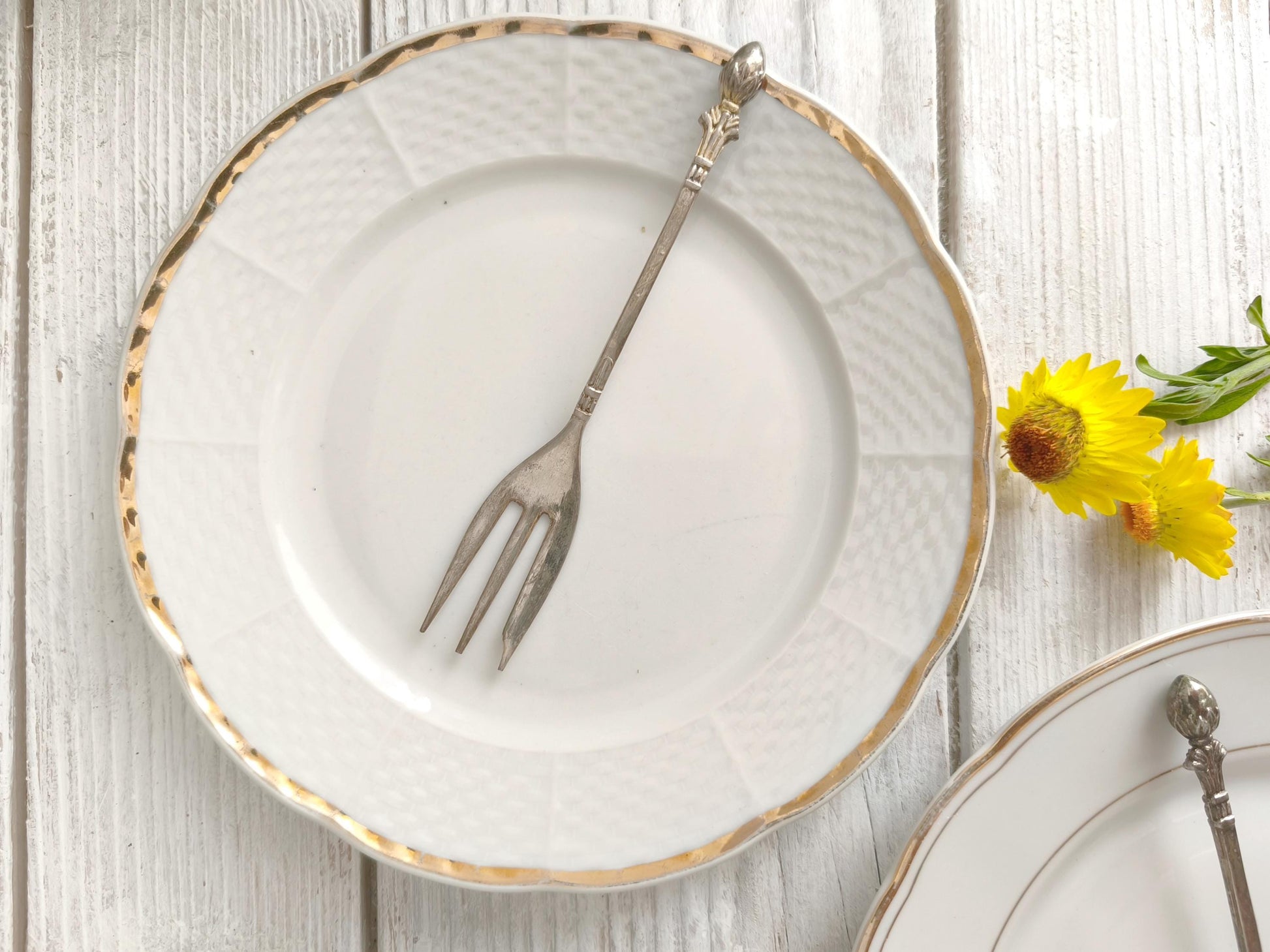 White Porcelain Bread Butter Plate with Gold or Silver Rim, Vintage China Small Side Serving Dish