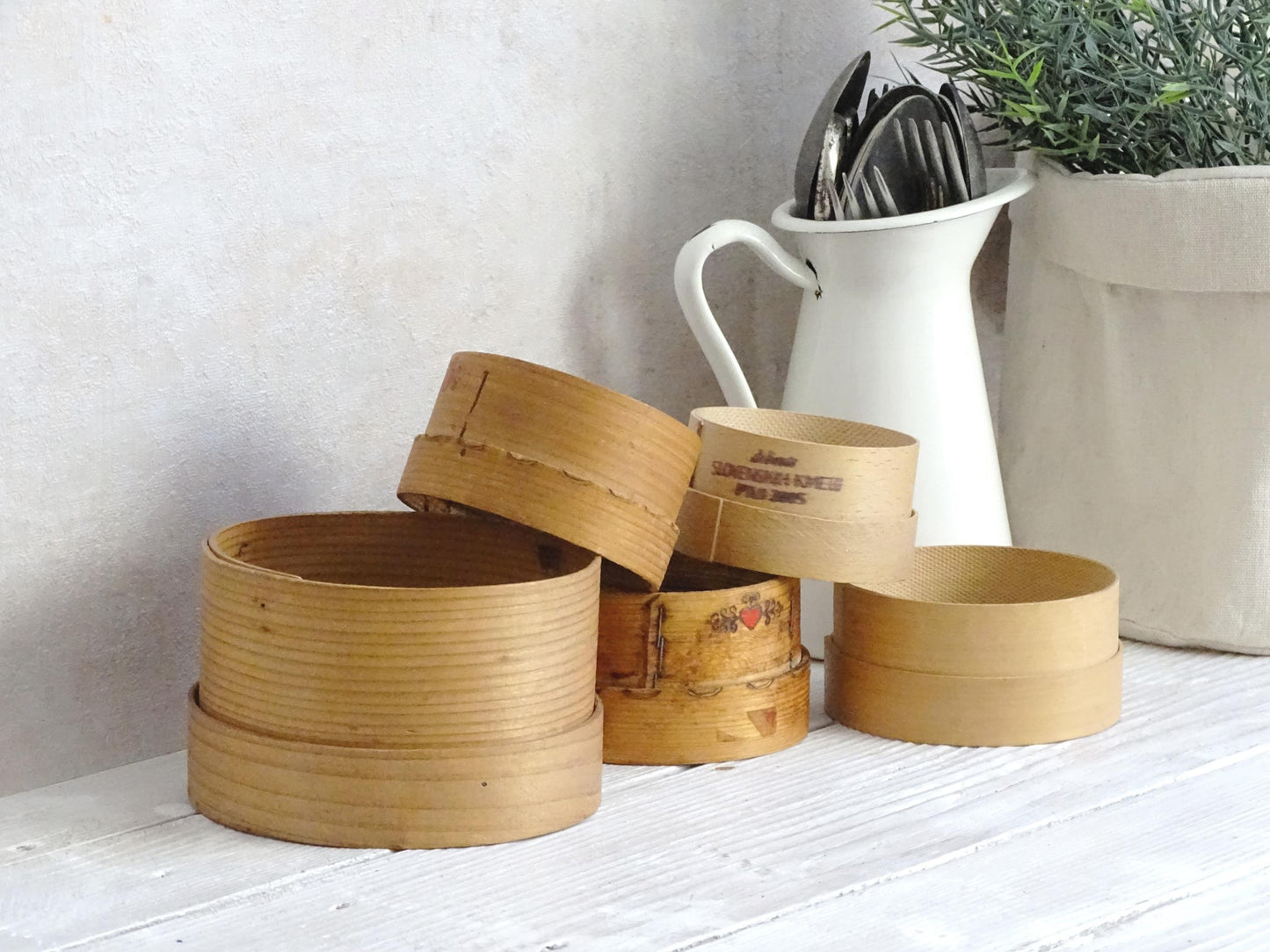 Small Wood Flour Sifter, Bentwood Sieve, Kitchen Baking Utensil, Round Old Sifter, Wood Mesh Colander, French Farmhouse Country Kitchen